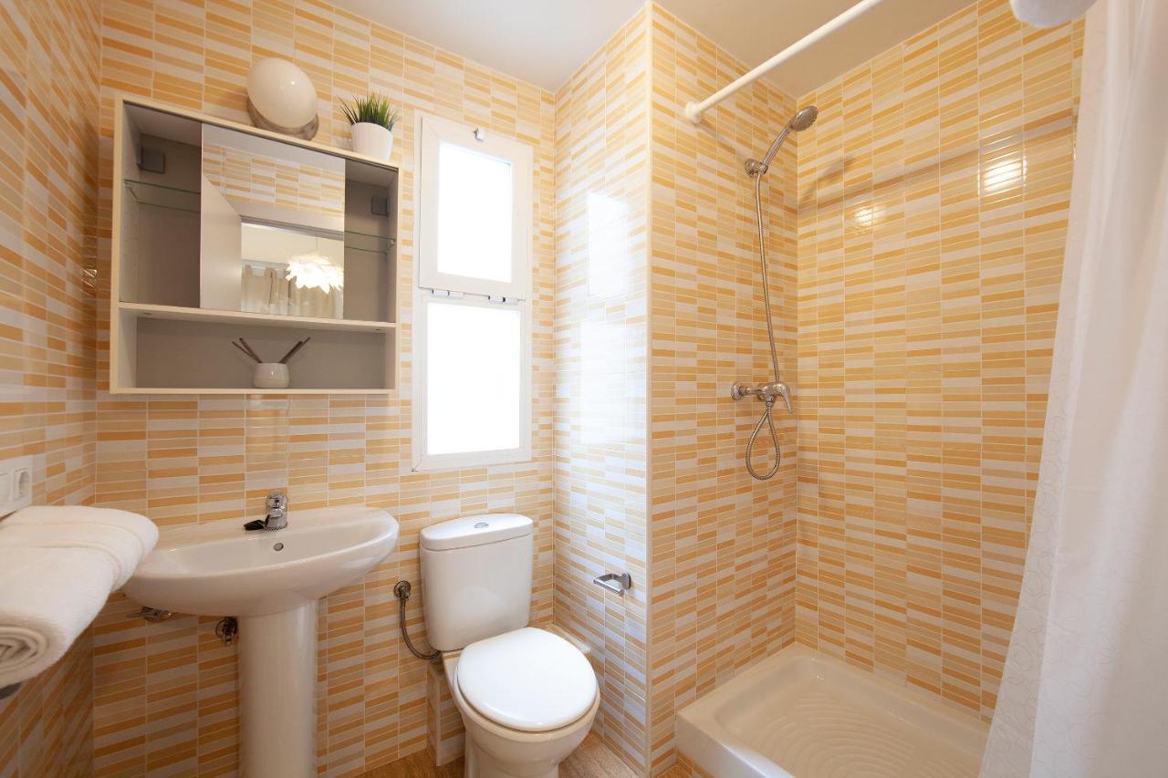Fun Building By Homeabout Apartament