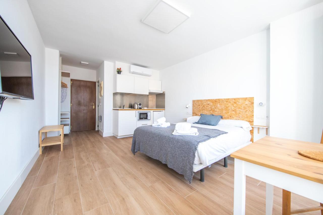 Fun Building By Homeabout Apartament