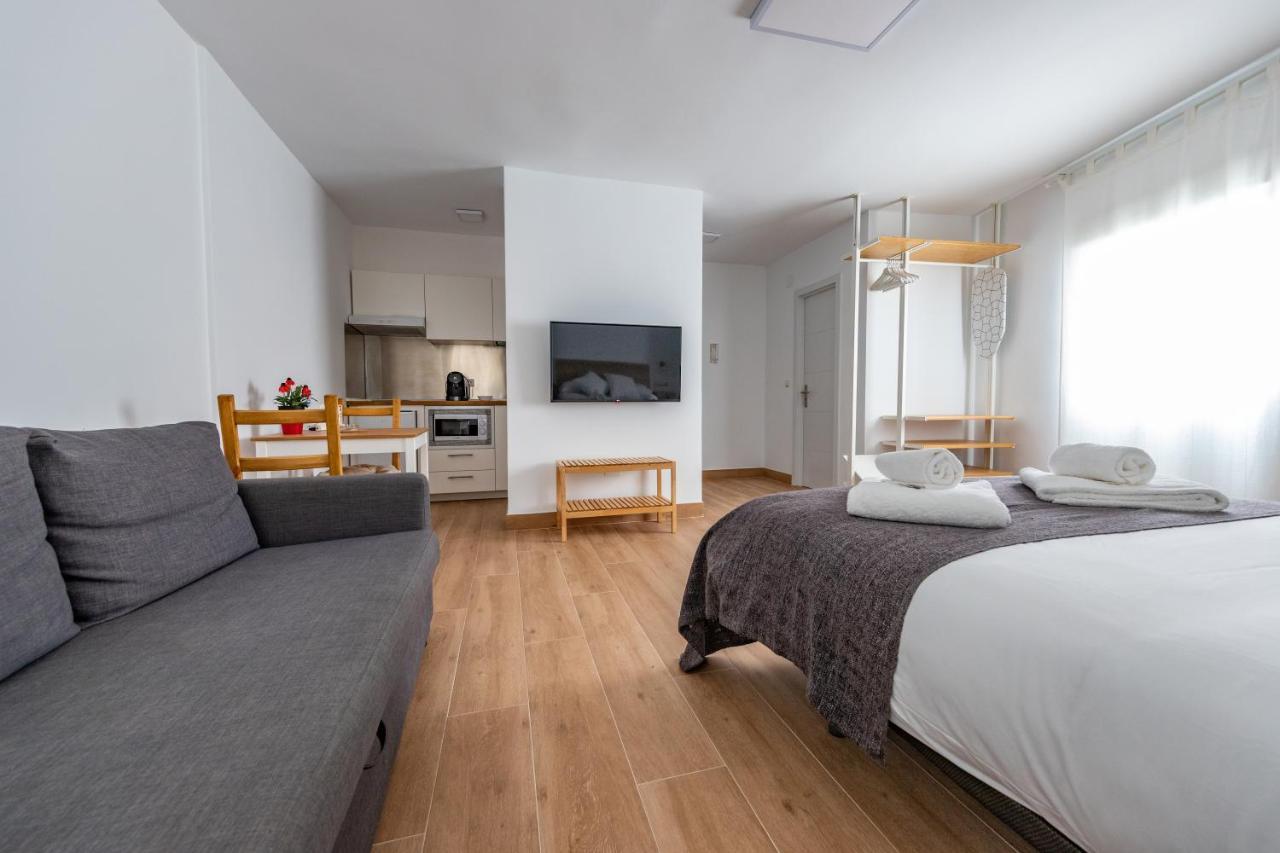 Fun Building By Homeabout Apartament