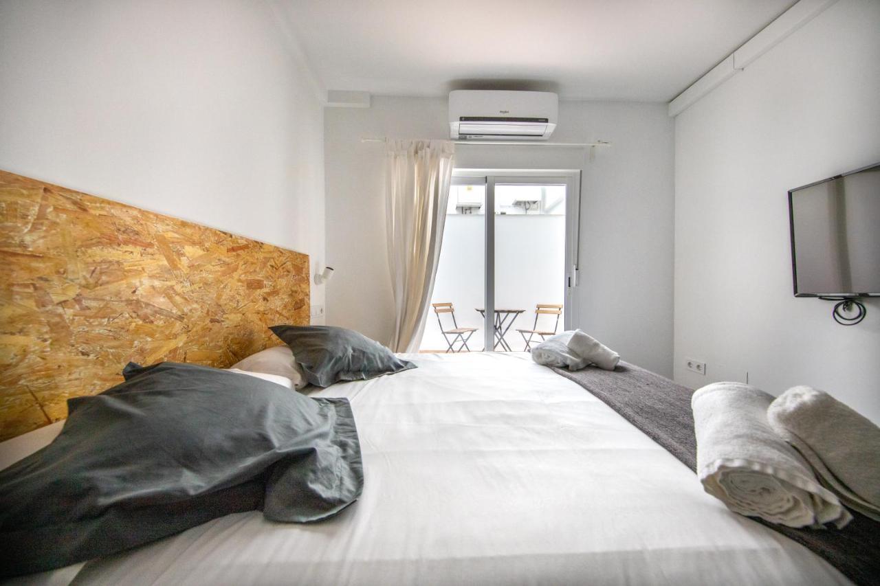 Fun Building By Homeabout Apartament