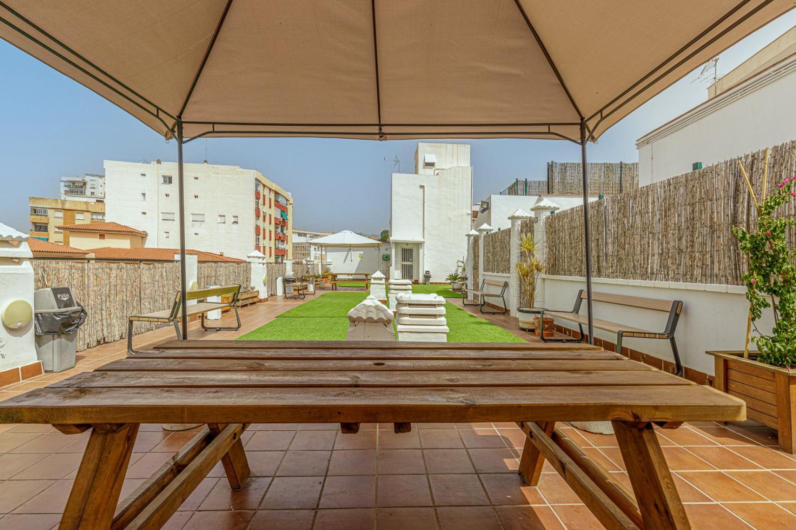 Fun Building By Homeabout Apartament